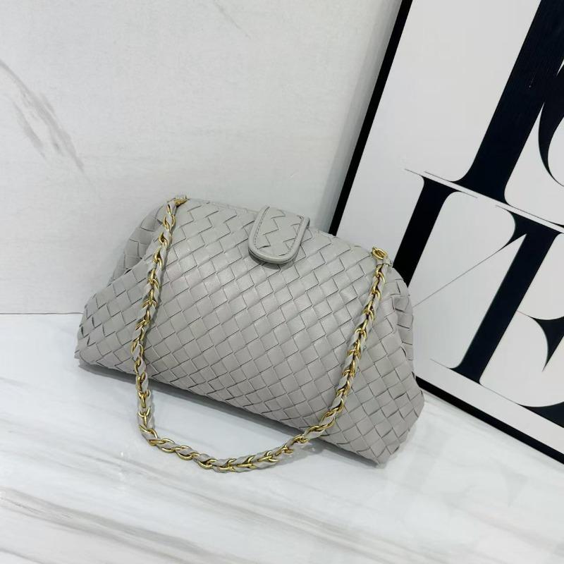 Vintage Classic Clip Chain Bag Cowhide Woven Bag Cloud Bag Underarm Shoulder Dinner Hand Shell Bag