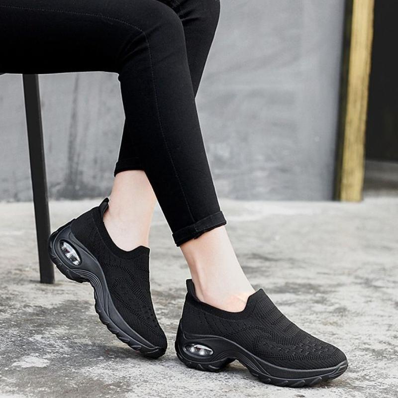 Women Fashion Casual Shoes Mesh Slip On Flats Loafers Ladies Designer Sneakers Hollow Out Breathable Women's Moccasins