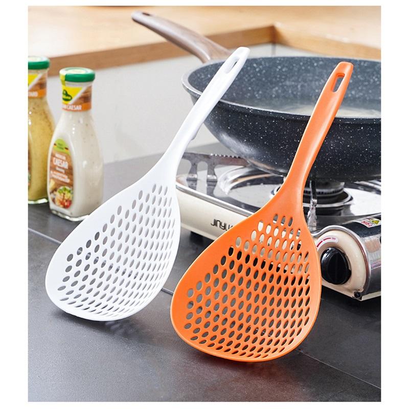 1PC Kitchen Long-handled Colander Filtered Dumpling Spoon Hotpot Drain Spoon Household High Temperature Thickened Colander