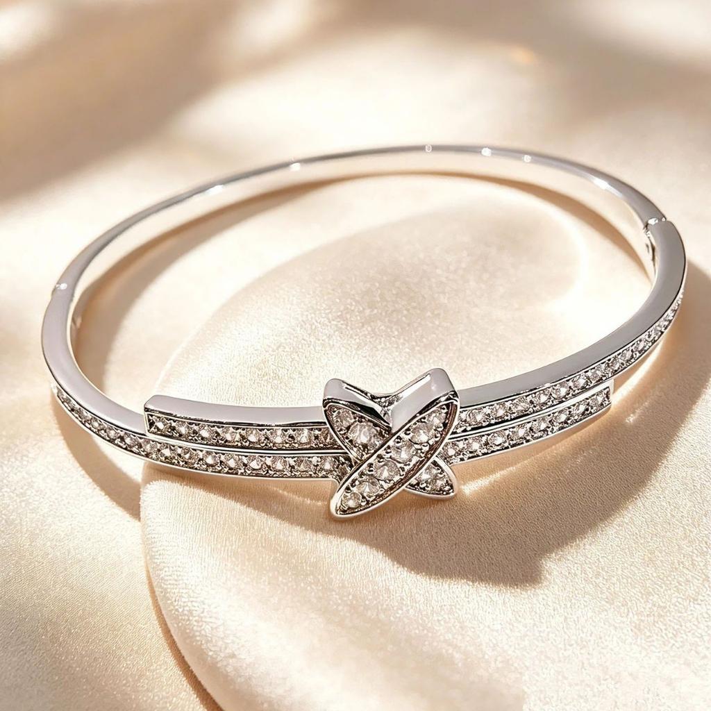 2026 Micro-inlaid 18K Gold Gypsy Cross Bracelet Light Luxury Fashion X Diamond Bracelet Hand Jewelry