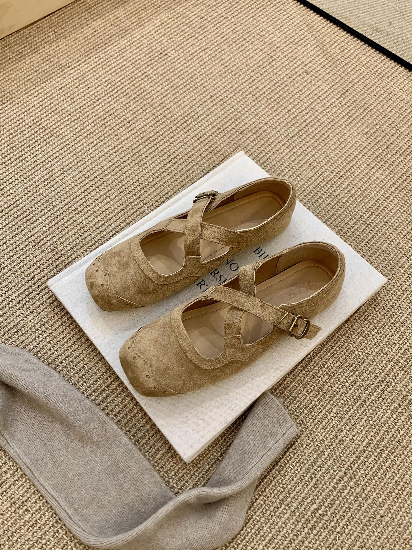 

Retro suede cross-strap ballet single shoes women s 2025 spring and autumn new ballet with skirt late evening wind Mary Jane shoes 39