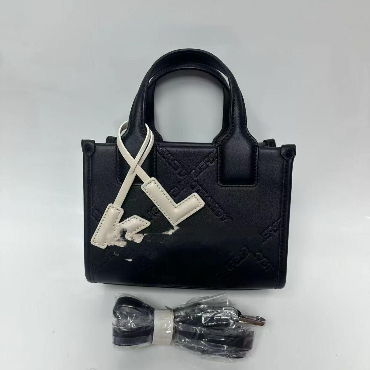 Women s Versatile Embossed Crossbody Shoulder Bag 20*16*6.5 cm