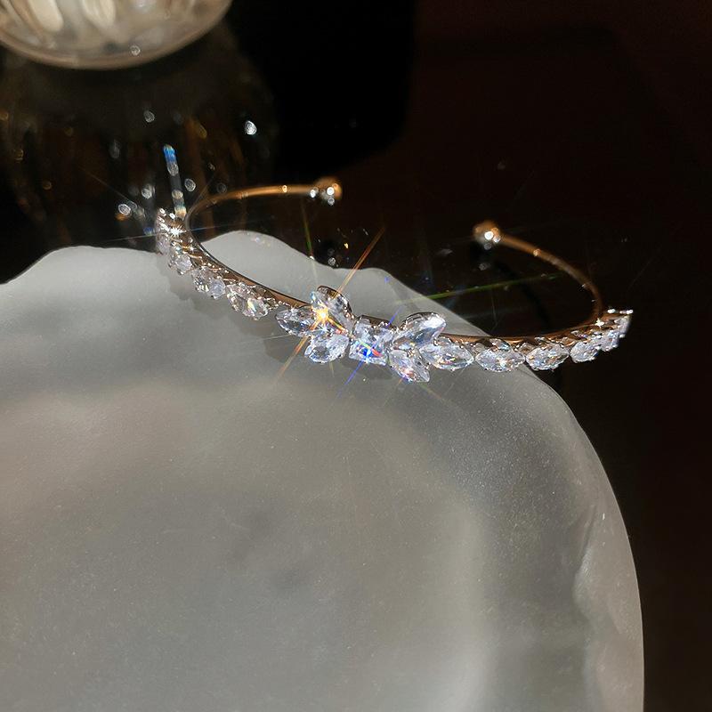 

Light luxury zircon bow circle open bracelet fashion temperament geometric jewelry