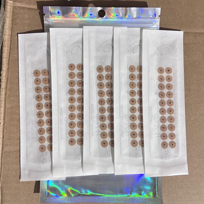 

Прозрачные акупрессурные ушные пластыри - Стимуляция давлением и массаж стальными шариками