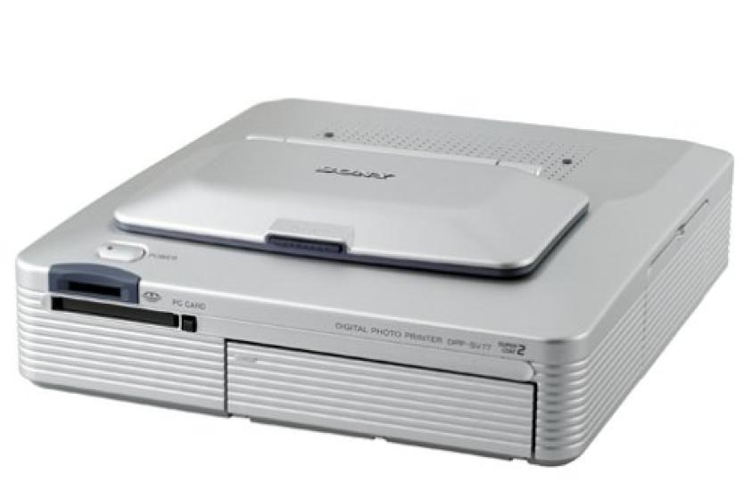 SONY Digital Photo Printer with Folding Monitor DPP-SV77