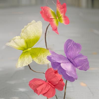 Decoração de casa – Flores e coroas artificiais