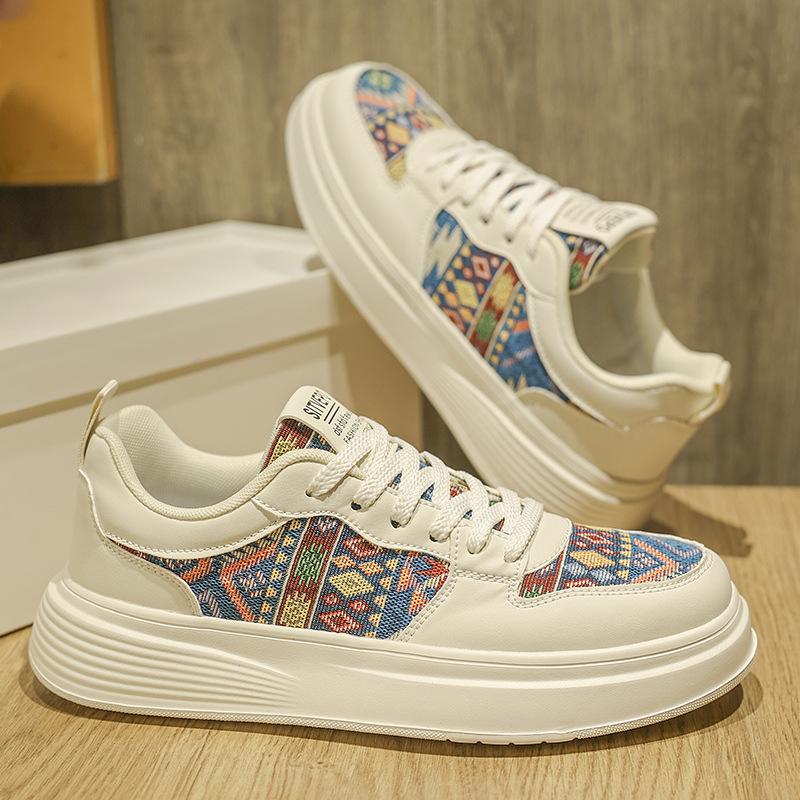Spring New Guochao Embroidered Canvas Board Shoes Korean Version Niche Wear-resistant, Breathable and Deodorant Men's Sports and Leisure Shoes