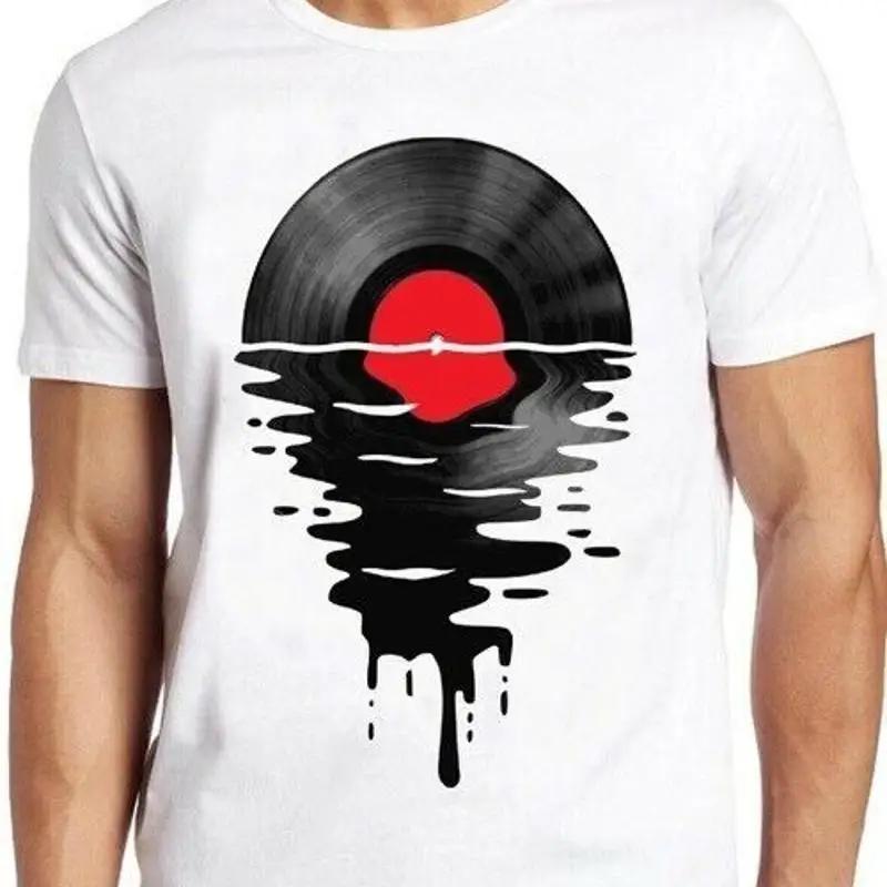 

Тающая виниловая капающая крутая пластинка DJ Музыка Винтажный Подарок Футболка T-Shirt M84 S разноцветный
