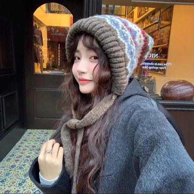 Jeseň Zima 2025 Nový Vlnený Klobúk Dámsky Hepburn Štýl pruhovaný prešívaný Opasok Zhrubnutý Teplý Pletený Klobúk s Ochrannou na Uši