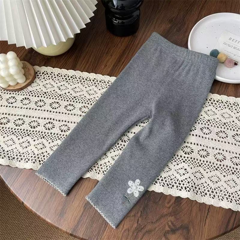 Spring and Autumn Baby Girls Flower Embroidered Leggings Outer Pants Early Autumn Children's Pants