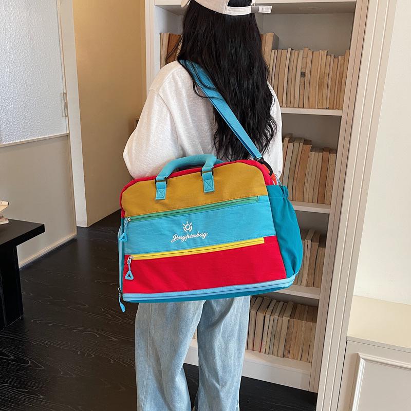 Women's High-End Color Block Fitness and Travel Bag - Large Capacity, Handheld, Perfect for Commutes and Business Trips