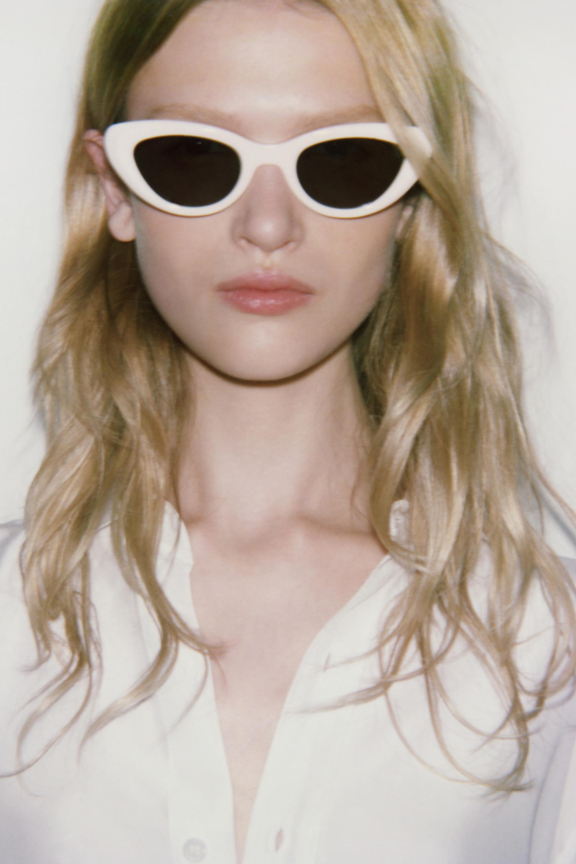 

СОЛНЦЕЗАЩИТНЫЕ ОЧКИ КВАДРАТНОЙ ФОРМЫ