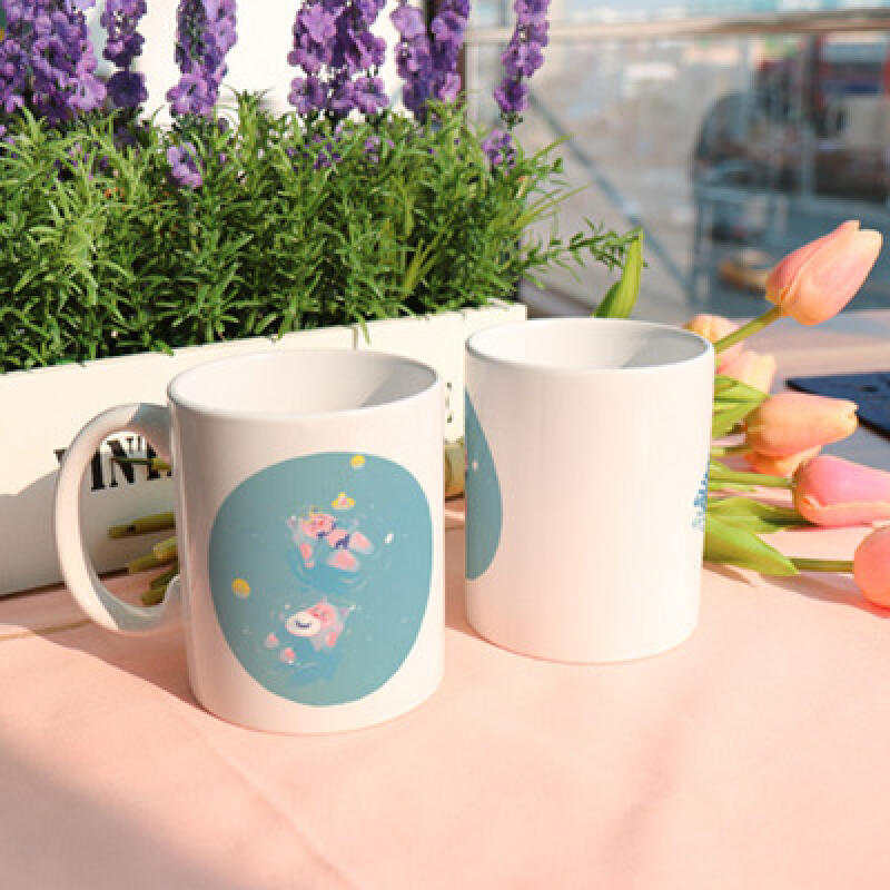 ib252-Design Mug 2p-Pig s Summer Vacation