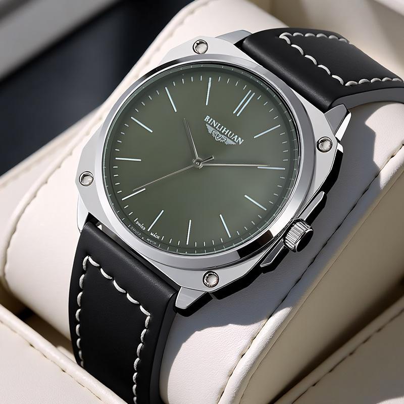 JYL Men's Watch Simple Quartz Daily Wear Leather Strap