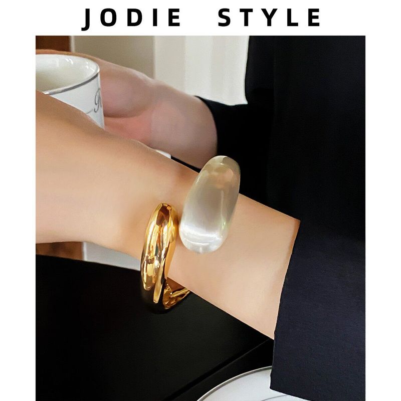 

European and American Spring/Summer High-End Two-Tone Open-Ended Niche Design Bracelet for Women, Minimalist Style, Unique and Simple Wristband Type a