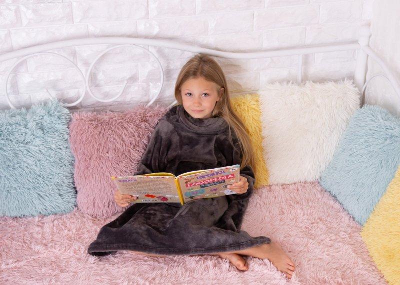Kangoo Mini Blanket with Sleeves and Pocket 70x90