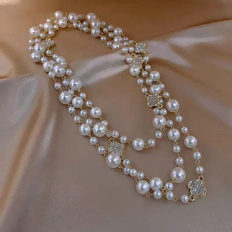 Korean Fashion Pearl Necklace: Elegant Rose Pendant, Versatile Multi-Layer Design, Long Style.