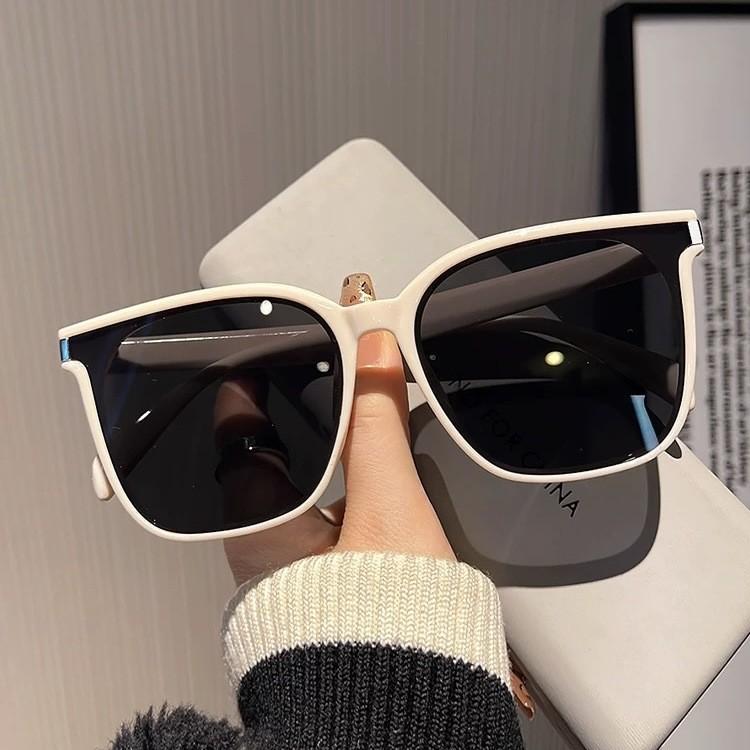 Vintage Square Sunglasses With Uv400 Protection For Fashionable Outdoor Travel