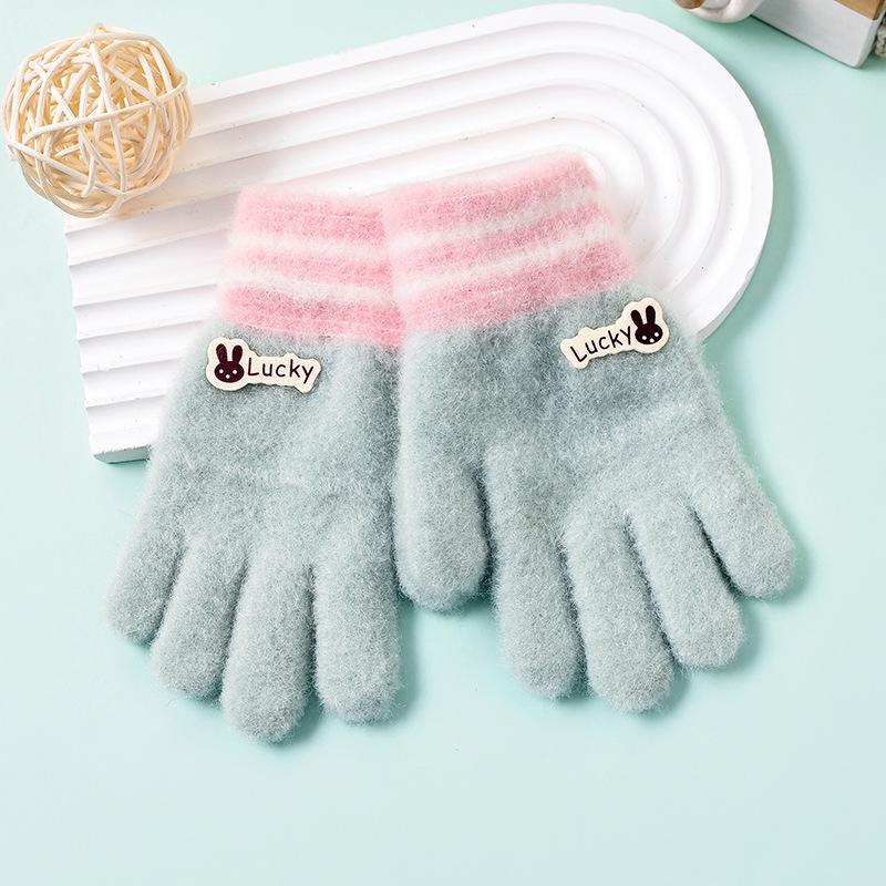 Cartoon Cute Winter Gloves for Kids: Warm Full-Finger Design for Girls and Boys