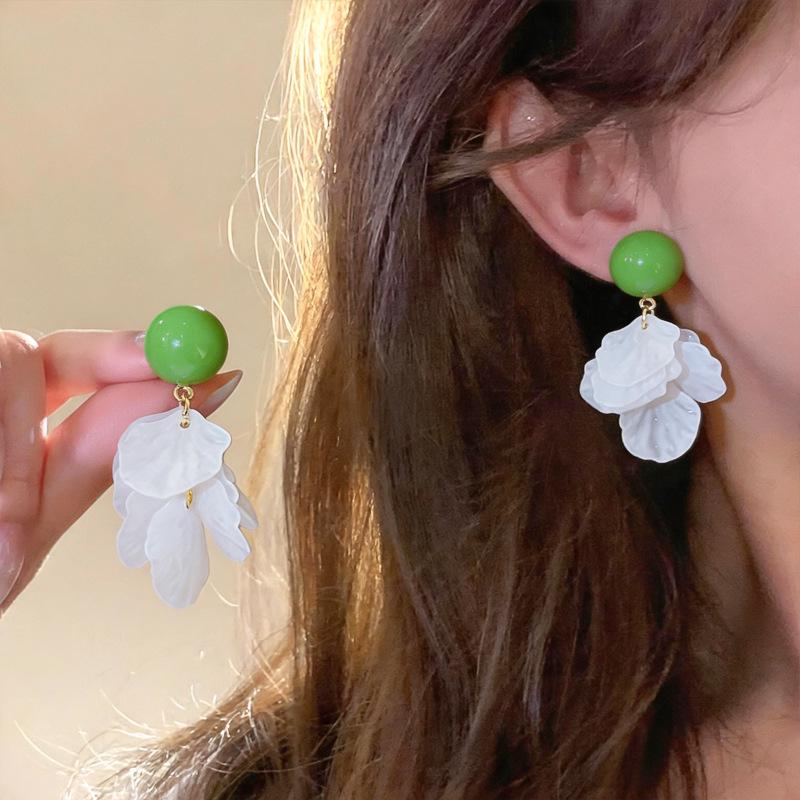 18k Gold-Plated Silver Needle Acrylic Shell Petal Earrings for Women - Elegant Vacation Style