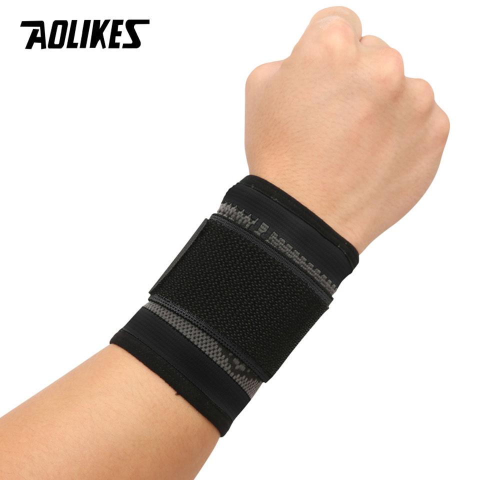 Aolikes Wrist Brace Adjustable Compression Support for Fitness Weightlifting Pain Relief Wrist Wraps