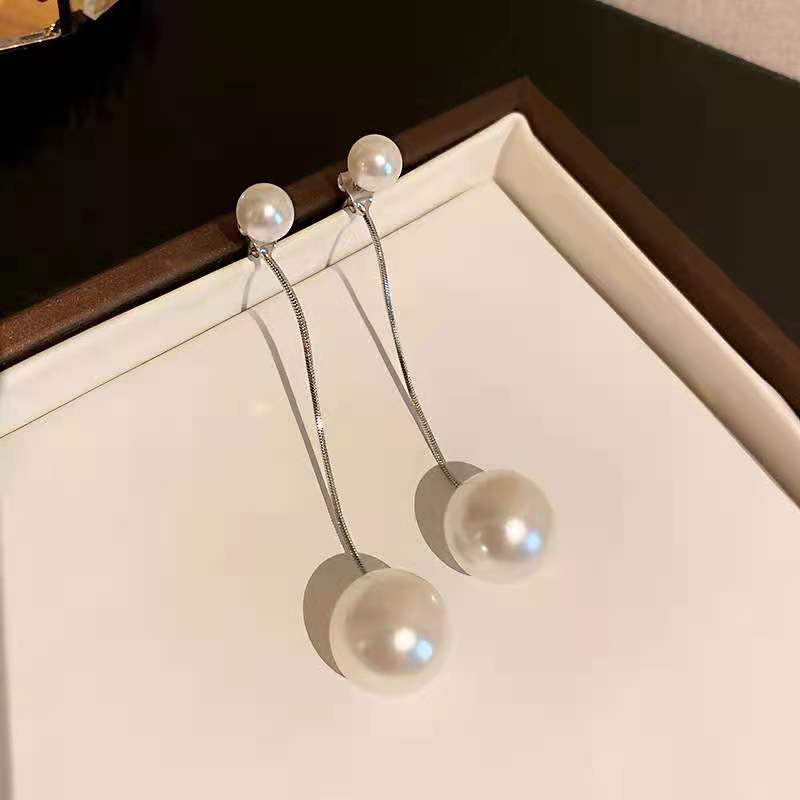Long Pearl Drop Earrings for Women Elegant Design Lightweight Dangle Jewelry Suitable for Various Occasions and Outfits