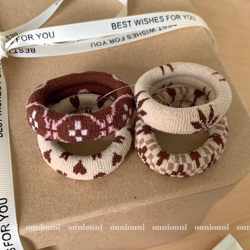 

Набор из 4 ретро-скранчи для полотенец в стиле Fair Isle: Рождественские резинки для волос и эластичные ленты 2025 года для осенне-зимних женских аксессуаров