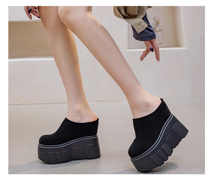 Botas Femininas de Cano Alto com Sola Grossa de 14cm - Outono/Inverno 2025 Plissado Irregular Cor Sólida