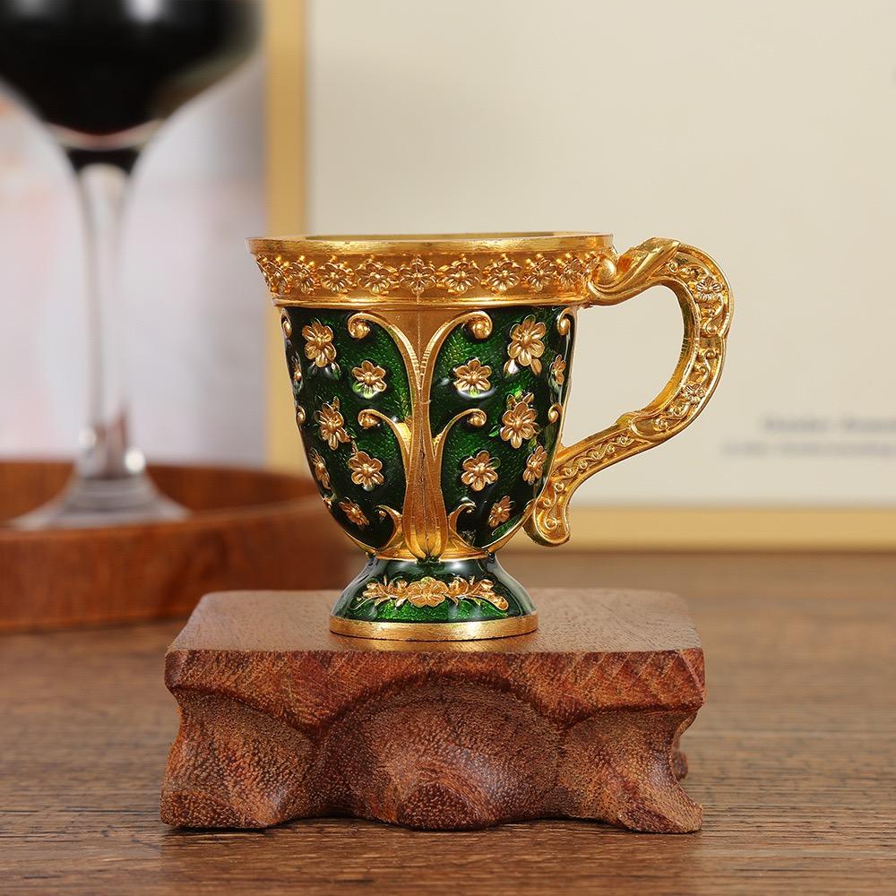 European Light Luxury Handle Cup, Alloy Relief Mini Vodka Glass, Portable Vintage Goblet, Creative Home Table Decoration, 1pcs