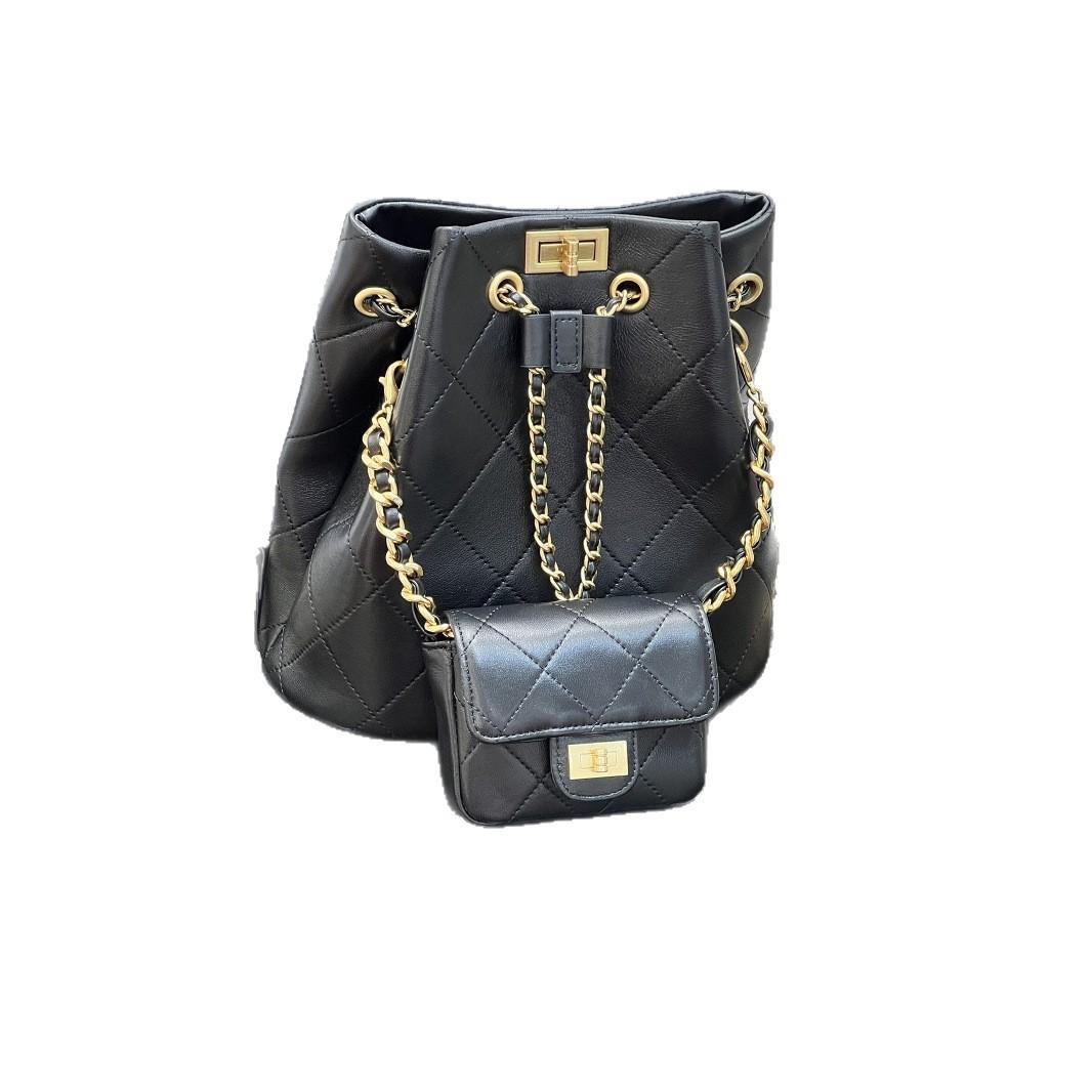 

Сумка на двойном плече из коровьей кожи и холста, новый стиль 2025, высококлассный, универсальный, серая коровья кожа, в стиле маленького аромата, рюкзак, холщовая сумка 20x12x27cm чёрный