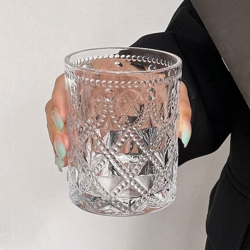 Glasbecher mit Gittermuster Hausgemachte geprägte Wassergläser Whisky- Weingläser Saftbecher Kaltgetränkebecher Weingläser Weihnachtsgeschenk