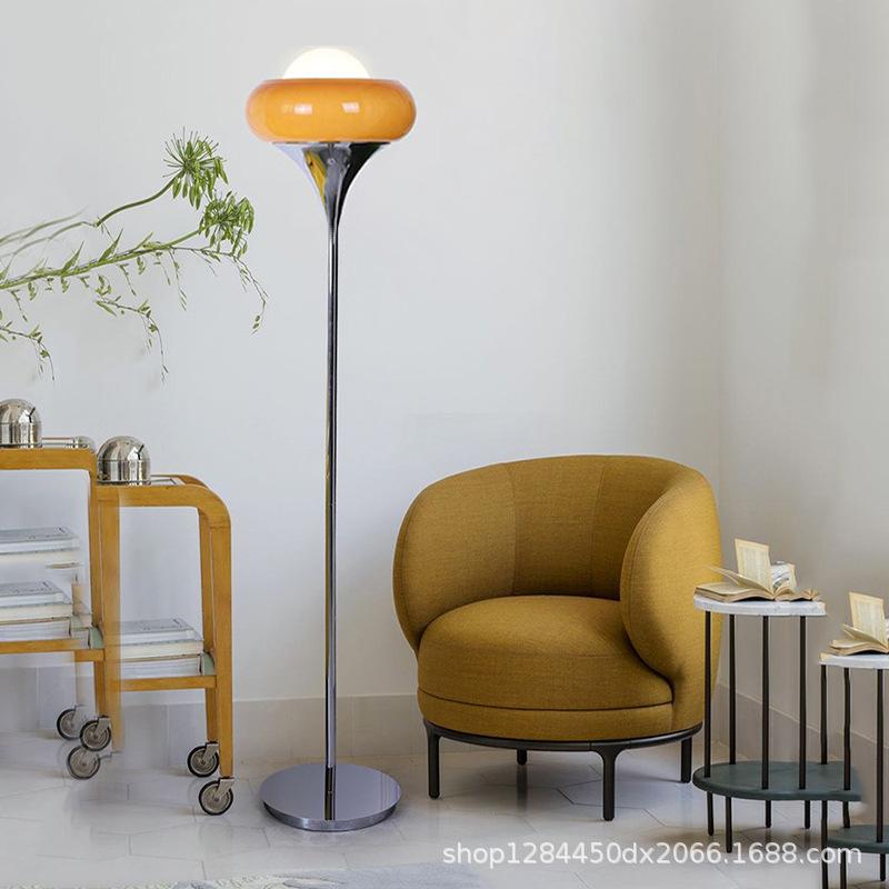 Moderne minimalistische Schlafzimmer Nachttischlampe aus Glas Luo Nordic Color Egg Tart Dekorativer Showroom Art Table