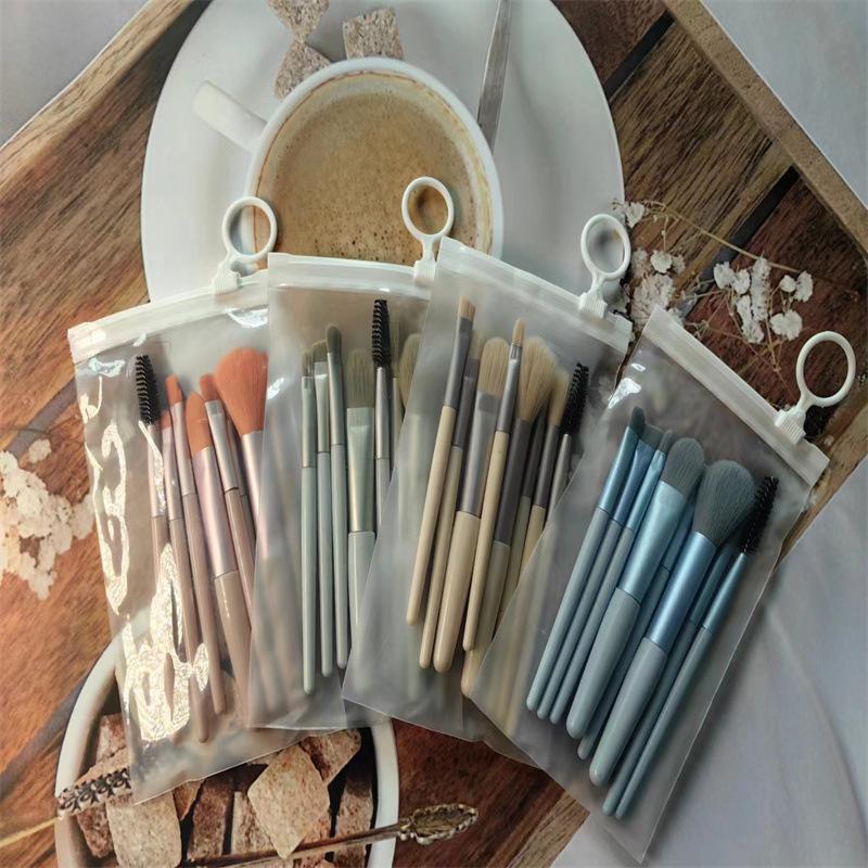 8-Piece Macaron Makeup Brush Set with Mini PU Bag for Beginners - Blush & Eyeshadow Tools