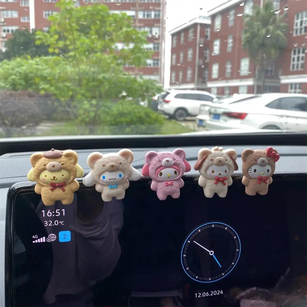 Car Decoration Cute Cartoon animals Action Figure Figurines Balloon Ornament Auto Interior Dashboard for Girls Gifts Accessories
