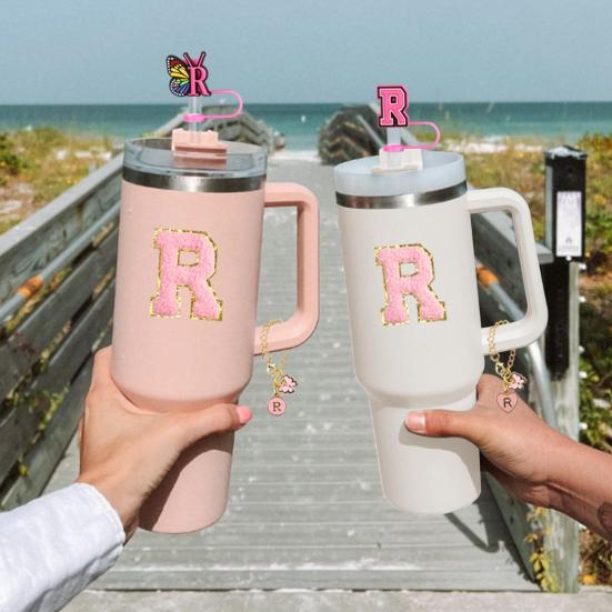 Set de 9 accesorii pentru pahare de 30 oz 40 oz Decorații cu inițiale pentru pahare de paie din silicon Capace cu litere Pandantive cu litere Opritoare rezistente la scurgere Autocolant cu farmec pentru mâner