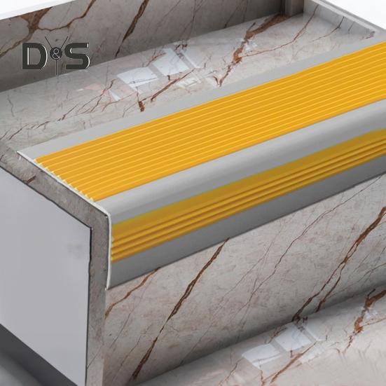 Protecție Antiderapantă pentru Marginea Treptei de 100CM, Profil L, Treaptă Scară, Autoadeziv, Protector Margine Scară, Impermeabil, Interior Exterior, Profil pentru Marginea Treptei