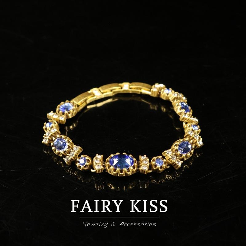 

Light Luxury High-end Sense Personalized Design Electroplated Old Gold Rhinestone Inlay Set