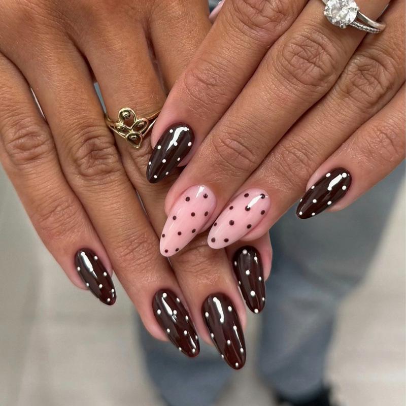 Polka Dot Short Almond Shape Wearable Manicure False Nails