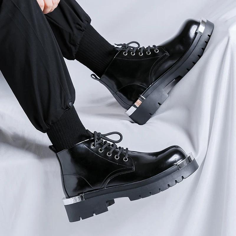 Neue Herren Leder Freizeitschuhe Britischer Stil Motorradstiefel Herren Schnürschuhe Herren Low Top Schuh Rutschfest Winter Basic Stiefel