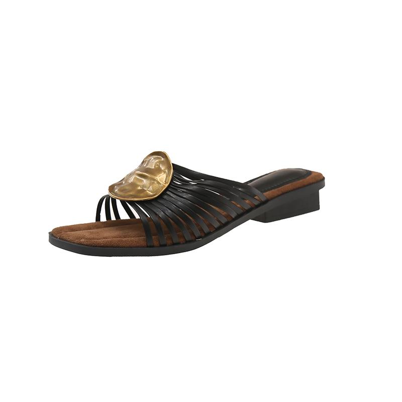 Fashion Fashion Metal Square Heel Open Toe Cool Drag Women Summer New Square Toe Thin Strap Design Kitten Heel Slippers for Outer Wear