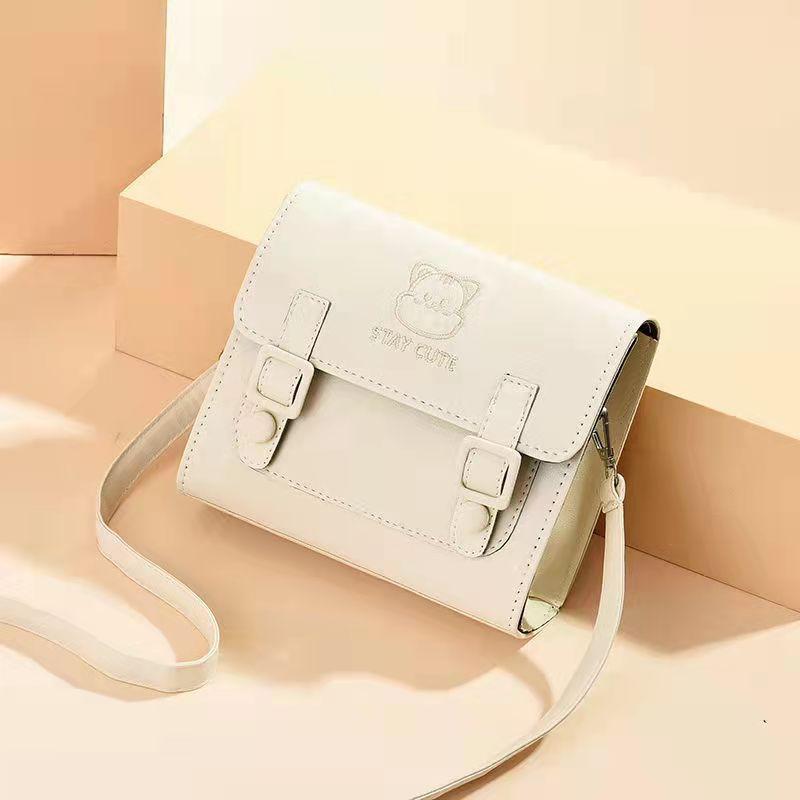 Сумки для женщин 2025 весна и лето новые студенческие сумки Love Bear на плечо сумки-мессенджеры модные и универсальные трендовые маленькие квадратные сумки 1459₽