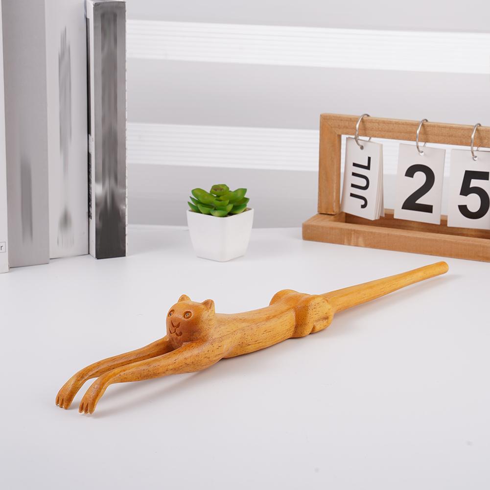 Wood Back Scratcher Portable Cat Shape Massager Tool Itch Relief Design Promotes Blood Circulation Easy to Hold Comfortable Grip