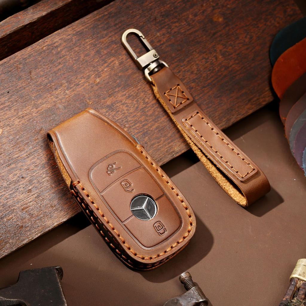 It Is Suitable for Mercedes-Benz Key Cover, and the New E300L Leather Car Key Cover Will Be Sent On Behalf of One Piece.