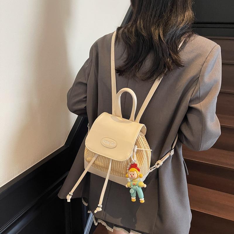 Niche backpack female fashion versatile student class schoolbag bucket bag high value travel backpack