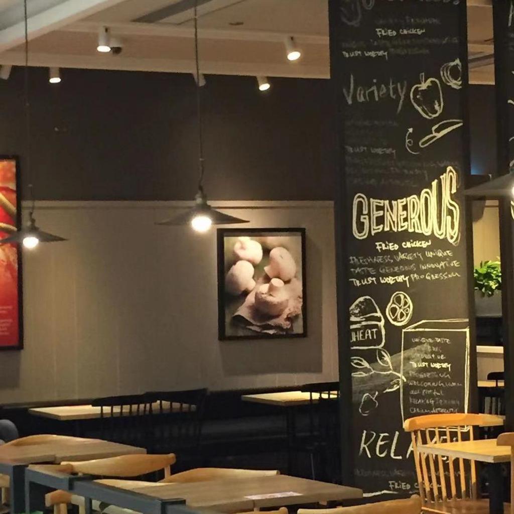 Retro Wrought Iron Single Head Chandelier Pendant for Restaurants, Bars, Cafes, and Stores