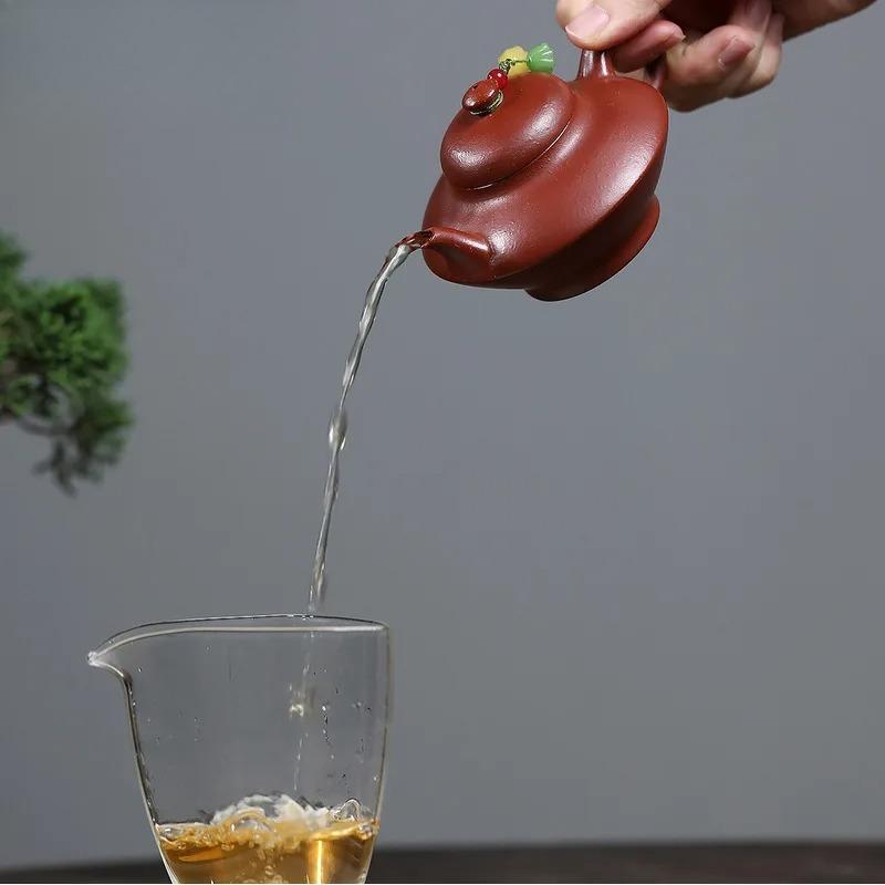 140ml Yixing Purple Clay Teapots Master Handmade Albizzia Julibrissin Pot Raw Ore Downhill Mud Kettle With Strainer Zisha Teaset