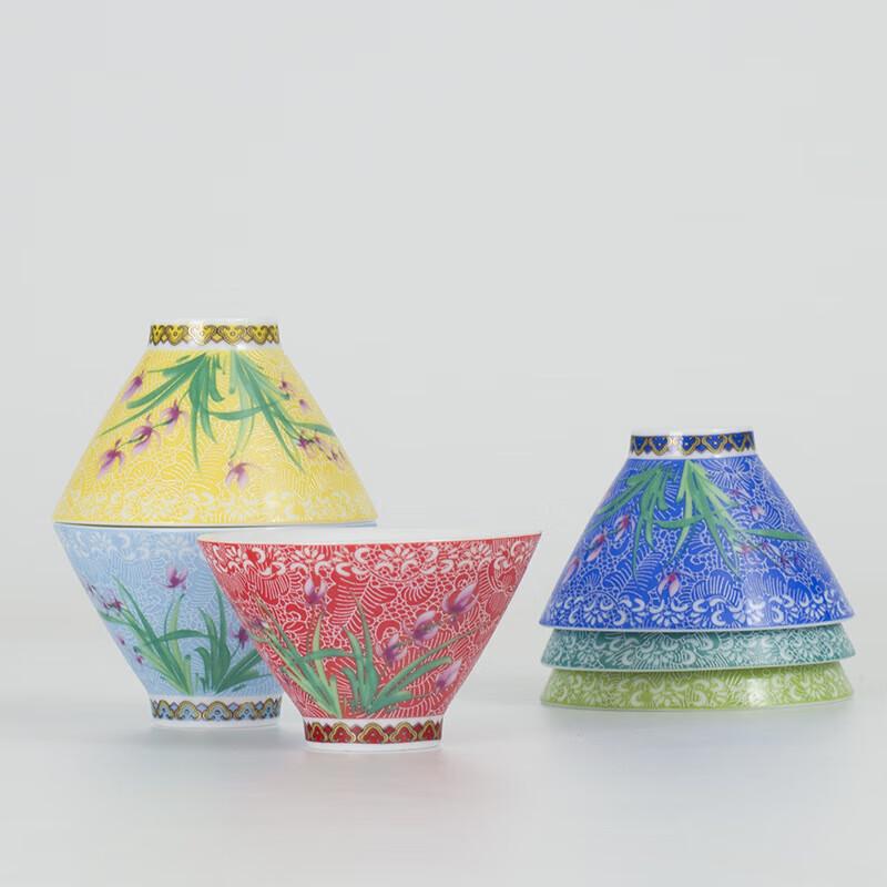 

Jingdezhen Famille Rose Carved Flower Ceramic Teacup