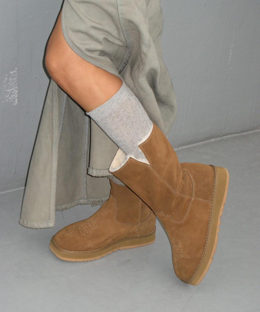Moodnight Dody Western Stitch Shearling Fur Boots - 3 Colors