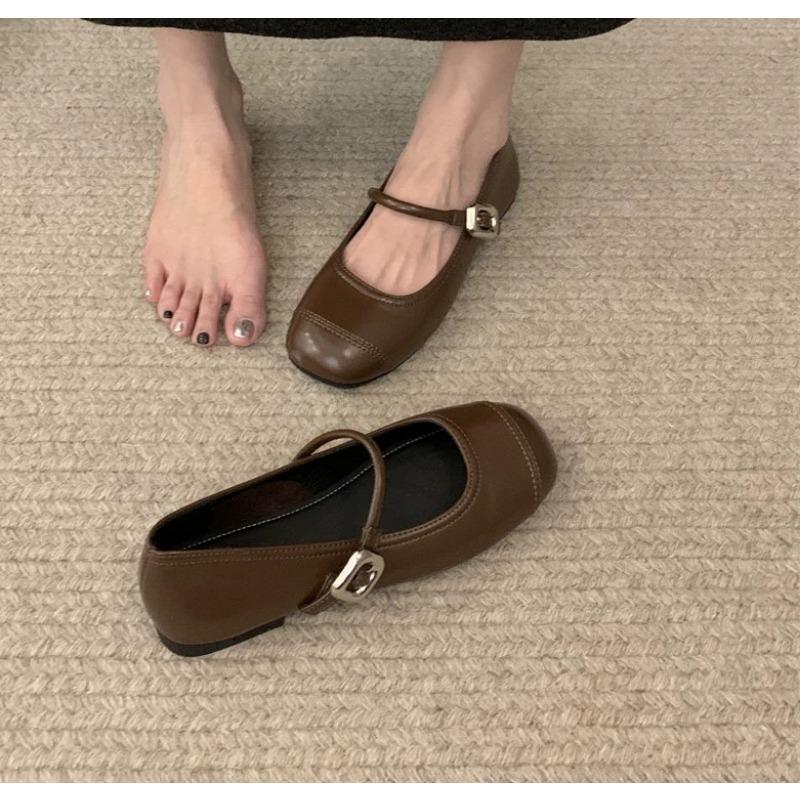 

Fashion Shoes for Women 2025 New Shallow Women s Slippers Fashion Buckle Strap Bean Flat Shoes Hot Sale Solid Flat Low Heels Zapatos 35 коричневый