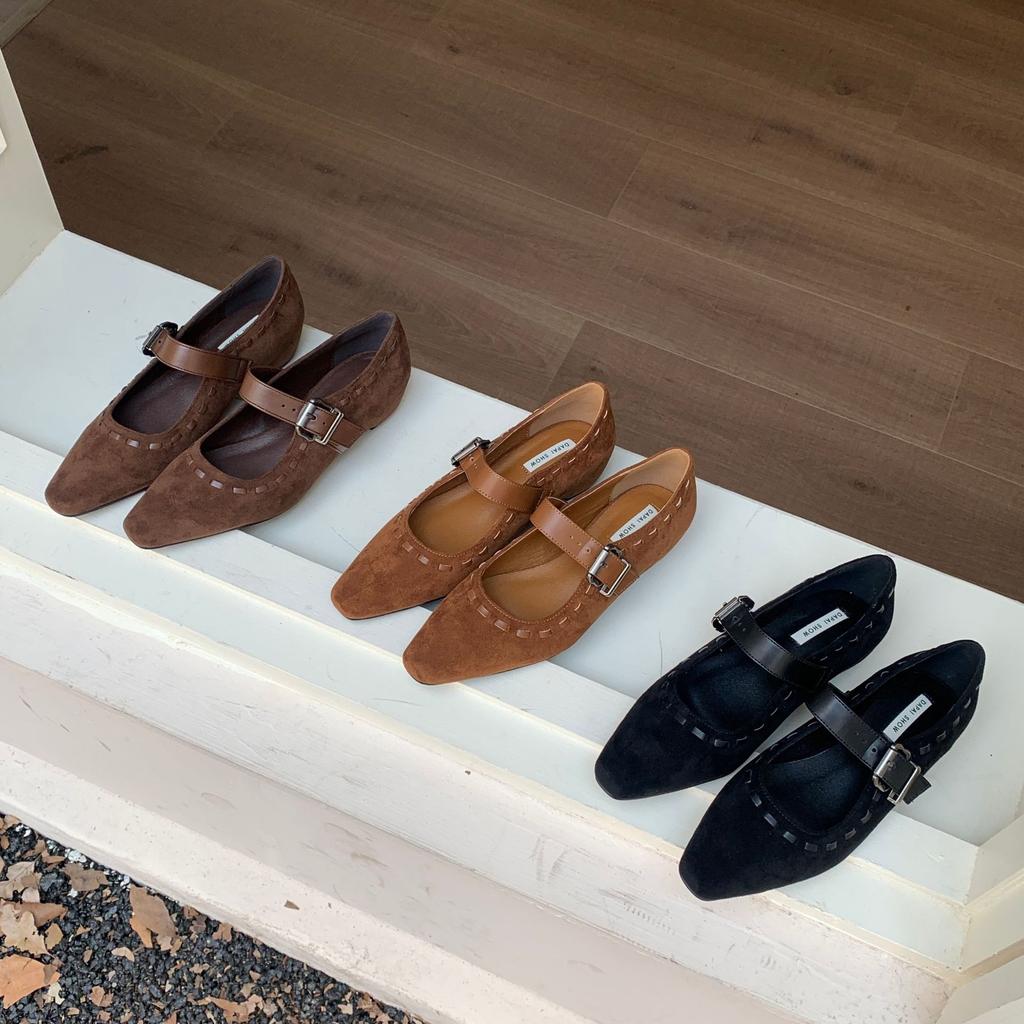 Niche Thick Heel Shallow Mouth Single Shoes 2025 Autumn New Retro Style Square Head Suede 2025 Mary Jane Shoes Grandma Shoes.